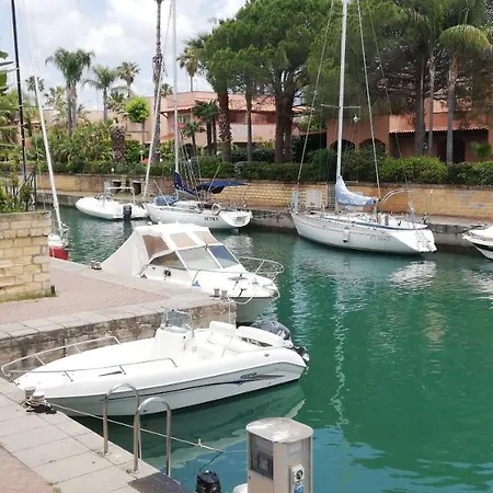 Casa Vacanza Portorosa 펜션 *