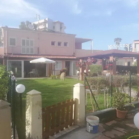 Casa Vacanza Portorosa 펜션 *